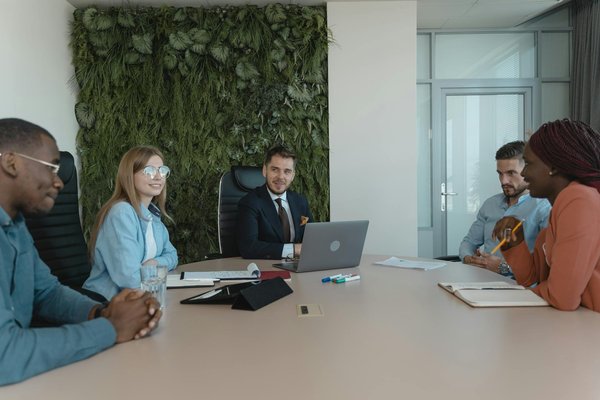 Revolutionierung der lagerlogistik: die transformative rolle von künstlicher intelligenz für maximale effizienz